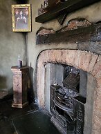 Hocus Pocus Tiny Hotel