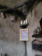 Hocus Pocus Tiny Hotel