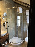 Hocus Pocus Tiny Hotel