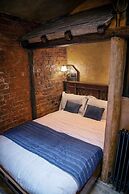 Hocus Pocus Tiny Hotel