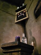 Hocus Pocus Tiny Hotel