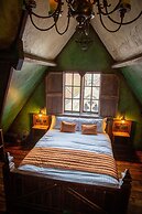 Hocus Pocus Tiny Hotel