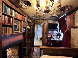 Hocus Pocus Tiny Hotel