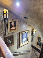 Hocus Pocus Tiny Hotel