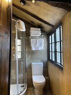 Hocus Pocus Tiny Hotel