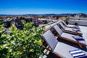 Penthouse Luxury Suite