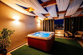 Penthouse Luxury Suite