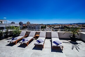 Penthouse Luxury Suite