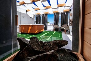 Penthouse Luxury Suite