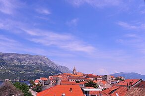 A1 - Luxury apt in Center, Just 5min From Beach