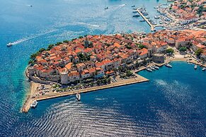 A1 - Luxury apt in Center, Just 5min From Beach