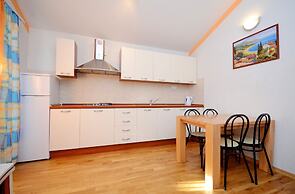 A5 - apt With 2 Balconies, 5 min Walking to Beach