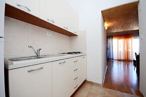 A7 - apt With 2 Balconies, 5 min Walking to Beach