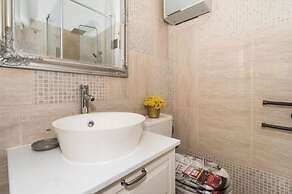 Spacious Apt. With Magnificent sea View & Balcony