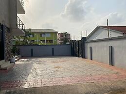 Captivating 2-bed Ensuite Apartment in Accra