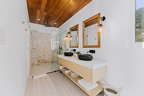 Long Bay Beach Resort