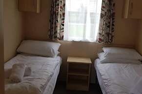 2br-pool-garden-parking-wifi-sleeps6