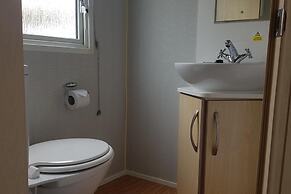 2br-pool-garden-parking-wifi-sleeps6