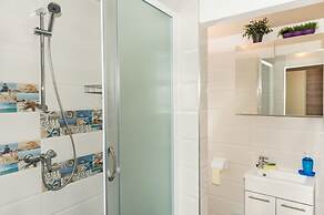 Comfortable Classy Apartment Close to Znjan Beach