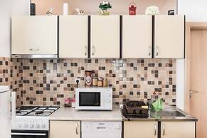 Comfortable Classy Apartment Close to Znjan Beach