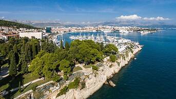 Comfortable Classy Apartment Close to Znjan Beach