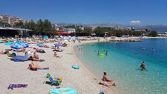 Comfortable Classy Apartment Close to Znjan Beach