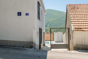 Vacation House With the Pool, Near River Cetina