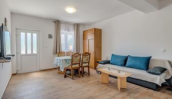 Vacation House With the Pool, Near River Cetina