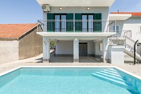 Vacation House With the Pool, Near River Cetina