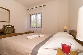 Vacation House With the Pool, Near River Cetina