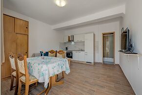 Vacation House With the Pool, Near River Cetina