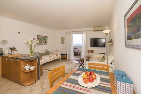 Pirka - Apt. w. Terrace & sea View,2 min to Beach