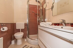 Pirka - Apt. w. Terrace & sea View,2 min to Beach