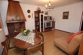 Large Apartment w. big Terrace, Next to the Beach