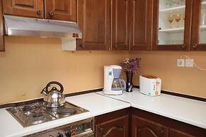 Large Apartment w. big Terrace, Next to the Beach