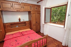 Large Apartment w. big Terrace, Next to the Beach