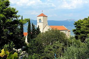 Large Apartment w. big Terrace, Next to the Beach