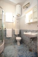 Large Apartment w. big Terrace, Next to the Beach