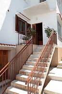 Large Apartment w. big Terrace, Next to the Beach