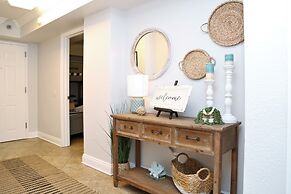 Harbour Place 511 3 Bedroom Condo by RedAwning