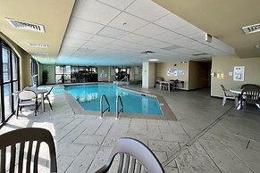 Harbour Place 511 3 Bedroom Condo by RedAwning