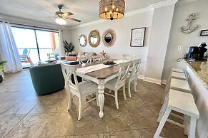 Harbour Place 511 3 Bedroom Condo by RedAwning