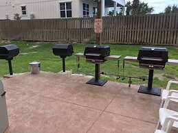 Harbour Place 511 3 Bedroom Condo by RedAwning