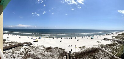 Harbour Place 511 3 Bedroom Condo by RedAwning