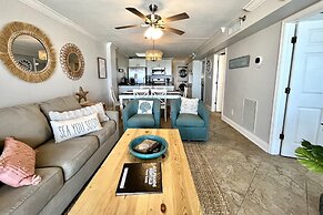 Harbour Place 511 3 Bedroom Condo by RedAwning