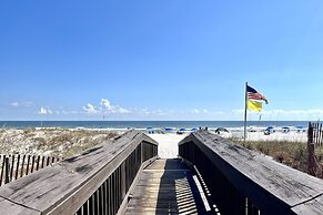 Harbour Place 511 3 Bedroom Condo by RedAwning