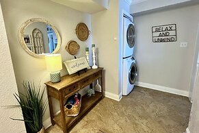 Harbour Place 511 3 Bedroom Condo by RedAwning