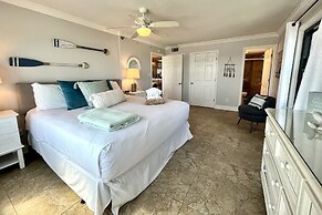 Harbour Place 511 3 Bedroom Condo by RedAwning