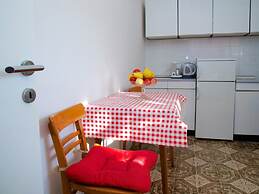 Romantic Apartment With big Garden and Grill