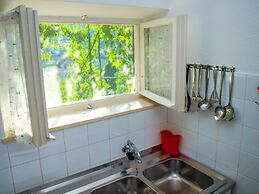 Romantic Apartment With big Garden and Grill